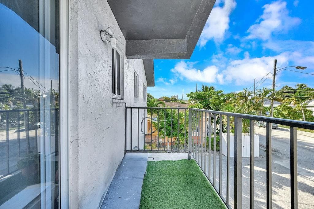 429 NW 10th Avenue, Miami, FL 33128 — photo 25 of 41
