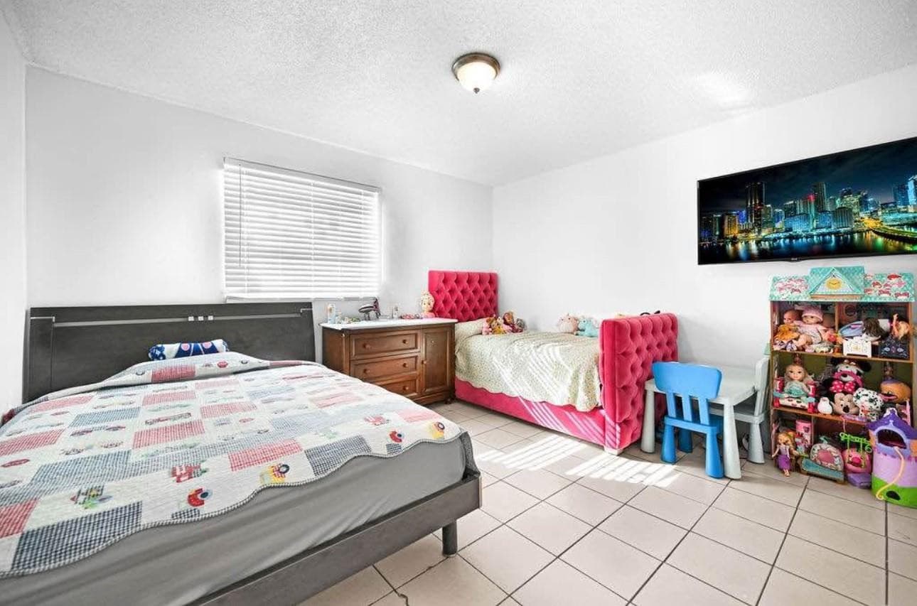 429 NW 10th Avenue, Miami, FL 33128 — photo 35 of 41