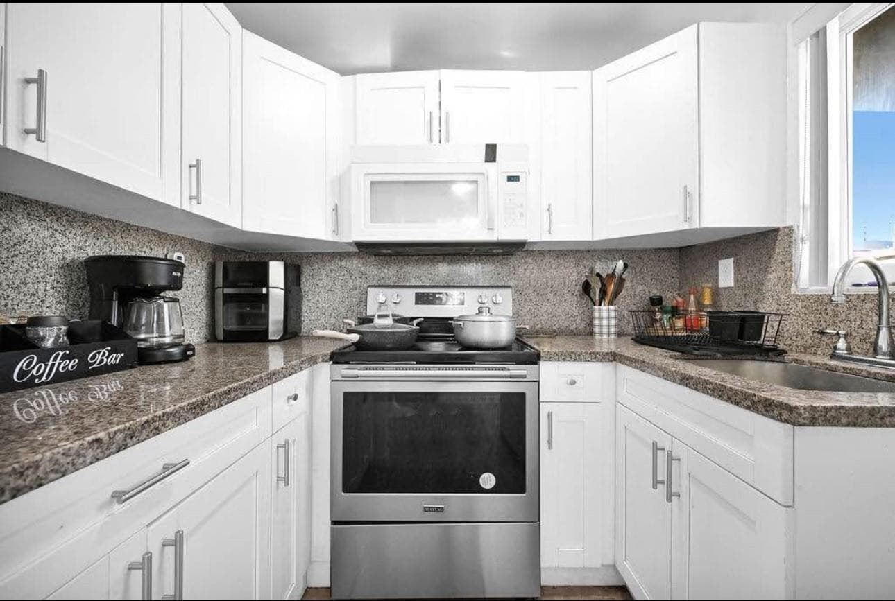 429 NW 10th Avenue, Miami, FL 33128 — photo 40 of 41