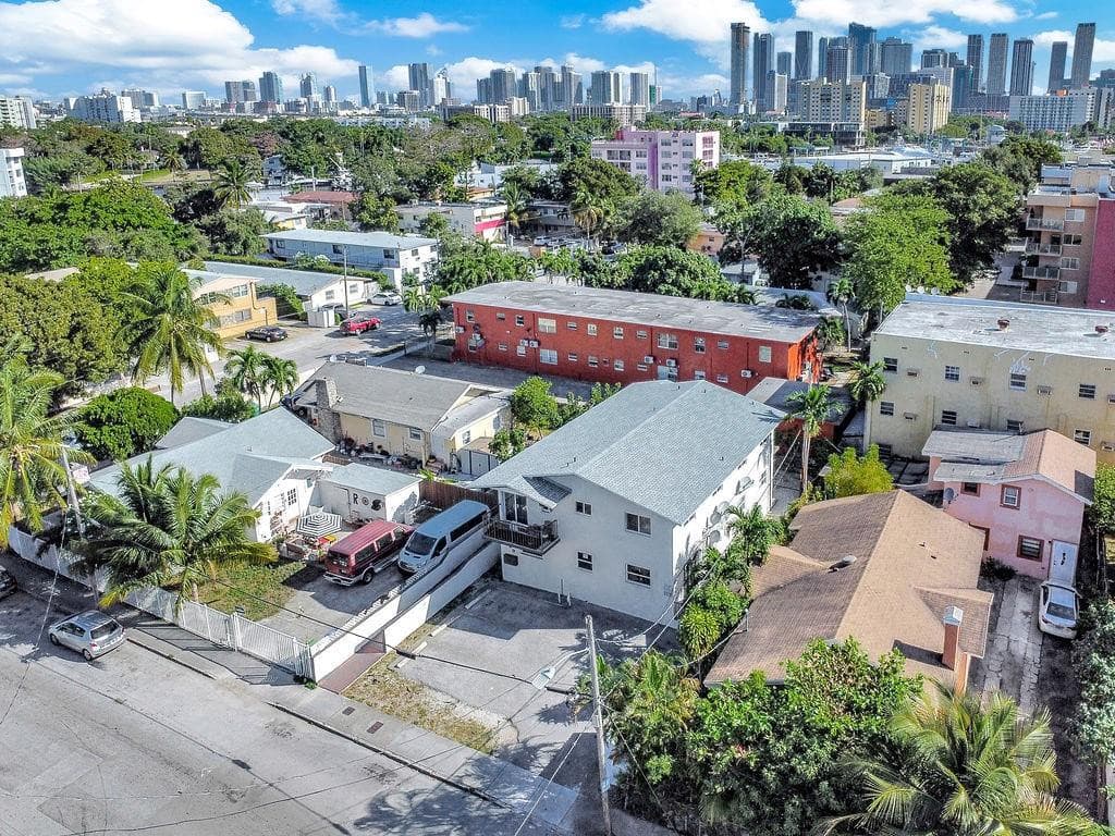 429 NW 10th Avenue, Miami, FL 33128 — photo 2 of 41
