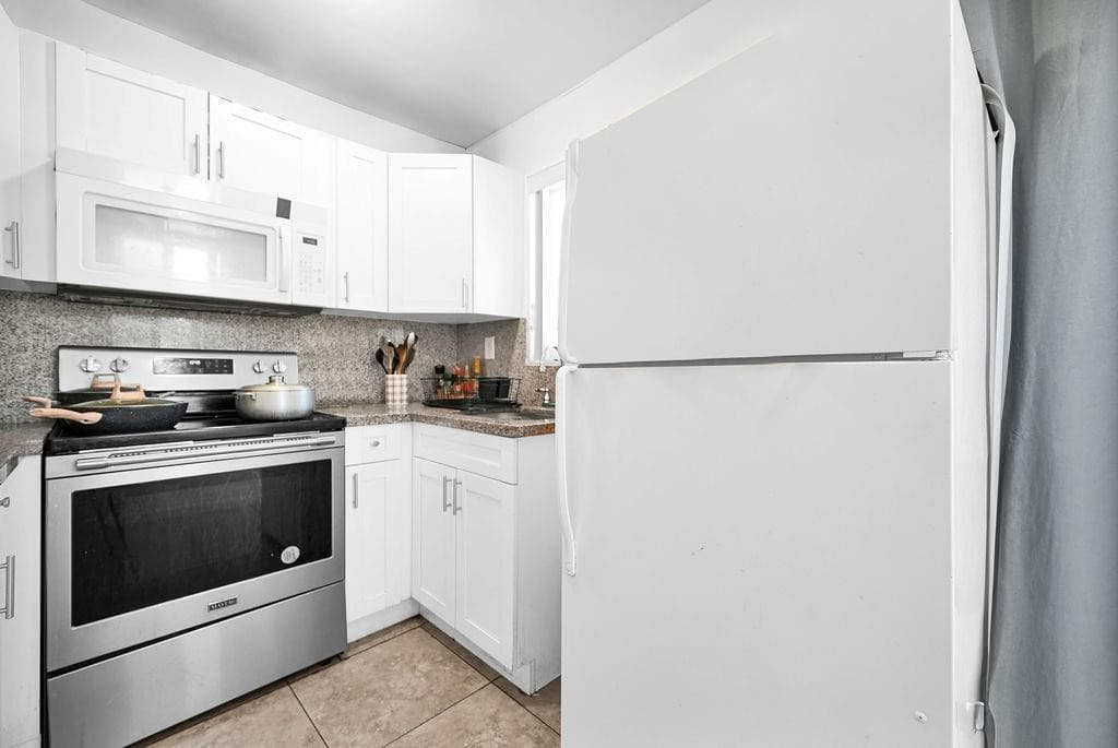429 NW 10th Avenue, Miami, FL 33128 — photo 22 of 41