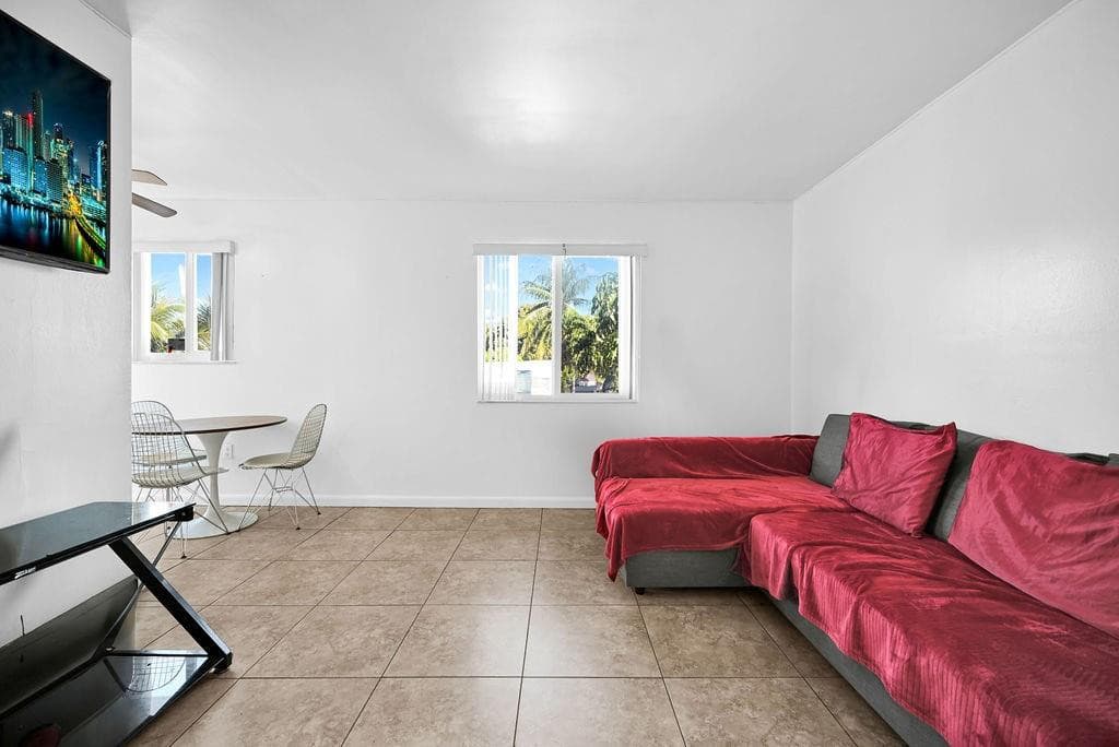 429 NW 10th Avenue, Miami, FL 33128 — photo 16 of 41