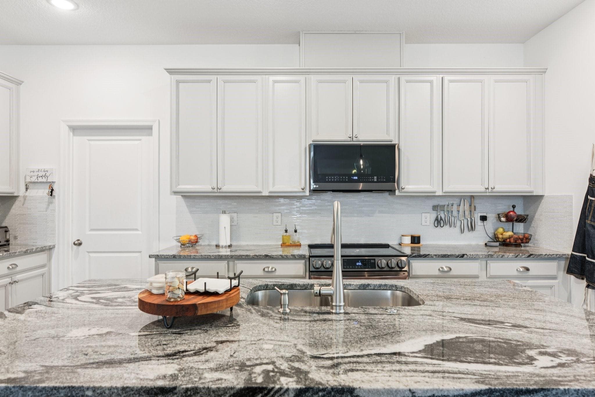 1910 Harding Street, Lake Worth Beach, FL 33460 — photo 10 of 40