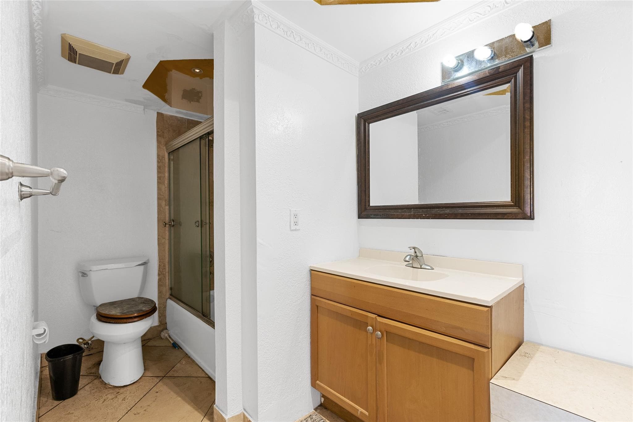 3301 Spanish Moss Terrace 705, Lauderhill, FL 33319 — photo 38 of 40