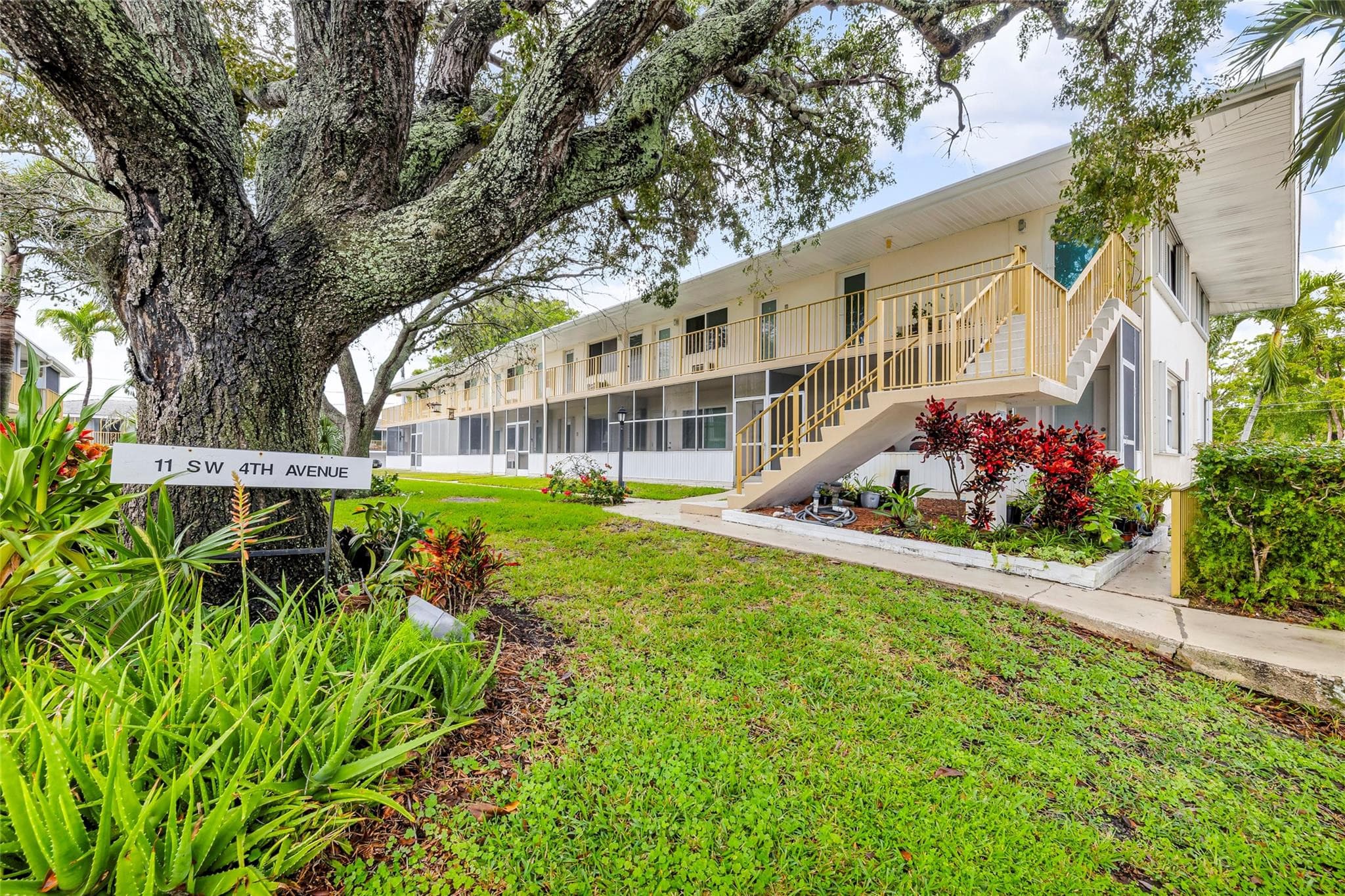 11 SW 4th Avenue 10, Boca Raton, FL 33432 — photo 29 of 32