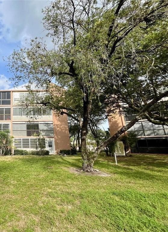 7320 Lake Circle Drive 101, Margate, FL 33063 — photo 27 of 42