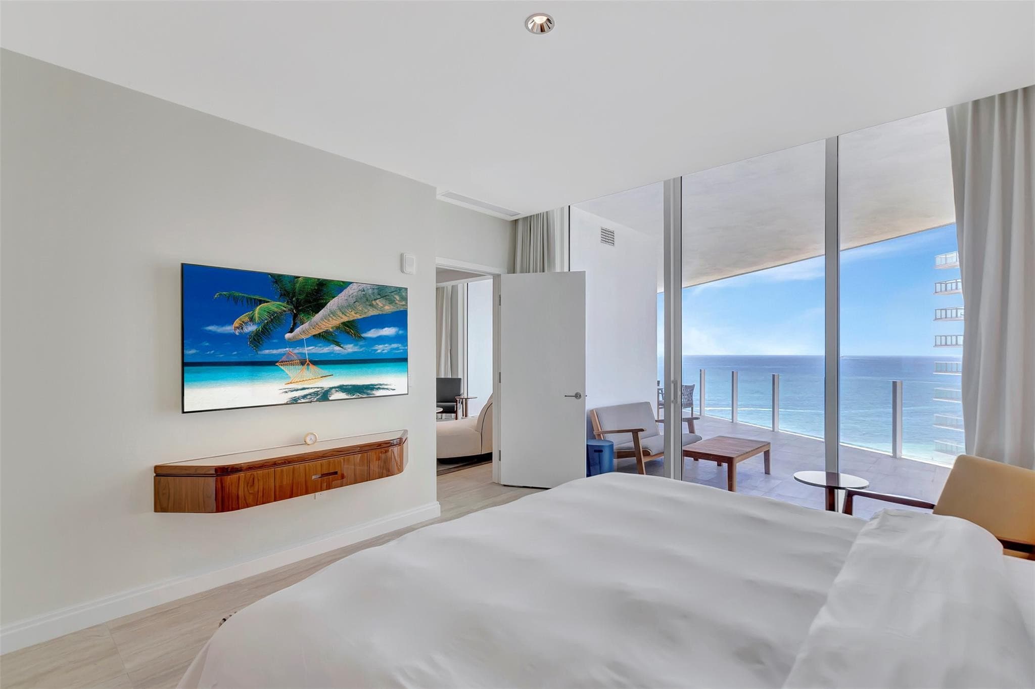 525 N Fort Lauderdale Beach Boulevard 1607, Fort Lauderdale, FL 33304 — photo 13 of 36