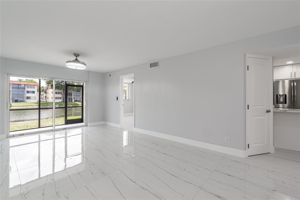 361 S Hollybrook Drive 105, Pembroke Pines, FL 33025 — photo 2 of 28