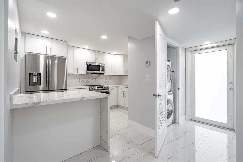 361 S Hollybrook Drive 105, Pembroke Pines, FL 33025 — photo 9 of 28