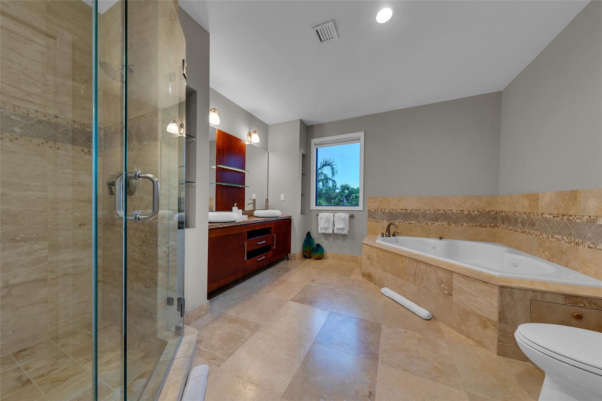 616 Riviera Isle Drive, Fort Lauderdale, FL 33308 — photo 9 of 87