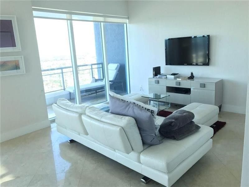 60 SW 13 Street 4801, Miami, FL 33130 — photo 8 of 15
