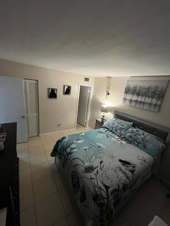 Condominium in Coral Springs — photo 7 of 8