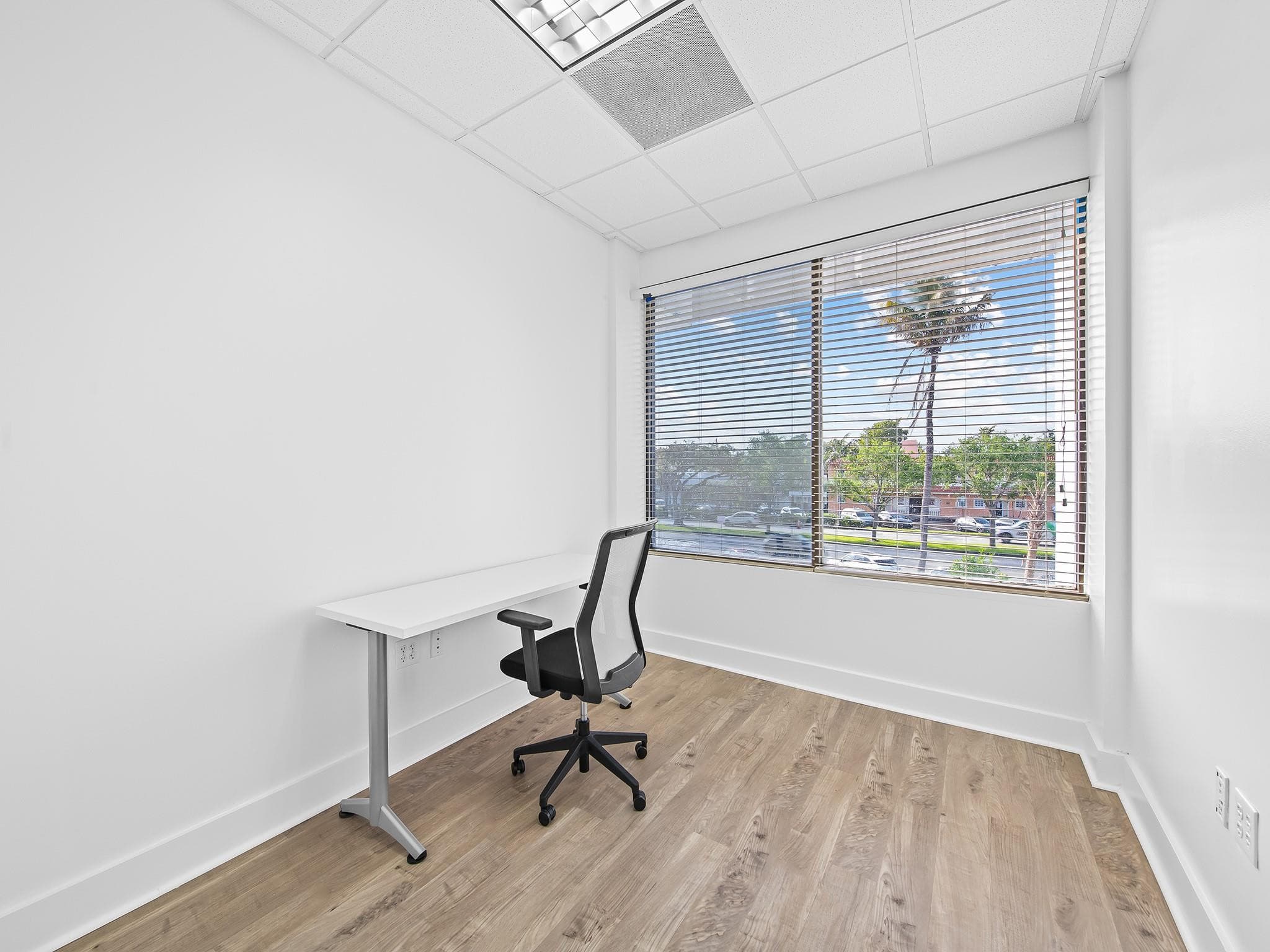 2801-2809 E Commercial Boulevard 2803, Fort Lauderdale, FL 33308 — photo 17 of 23