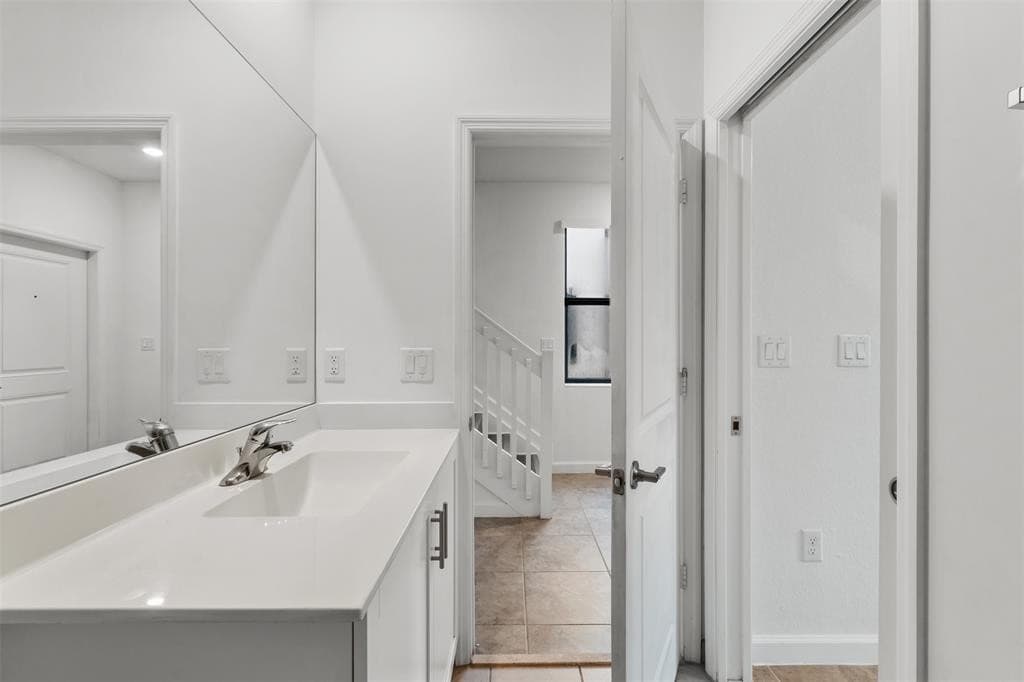 340 NE 208th Terrace 340, Miami, FL 33179 — photo 25 of 38