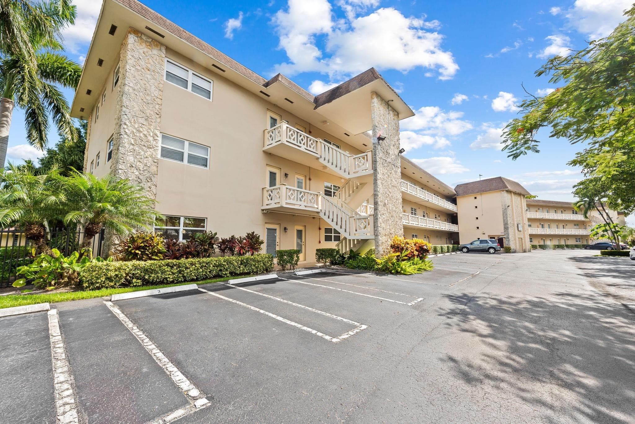 5100 NW 35th Street 110, Lauderdale Lakes, FL 33319 — photo 1 of 11
