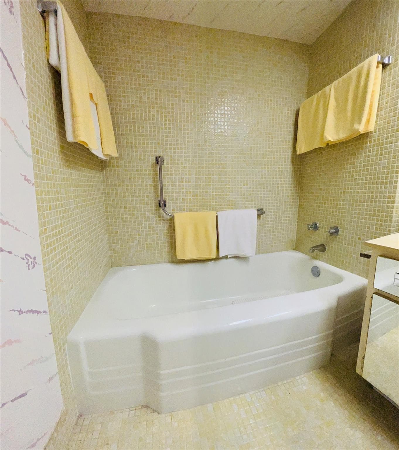 800 NE 195th Street 307, Miami, FL 33179 — photo 41 of 63