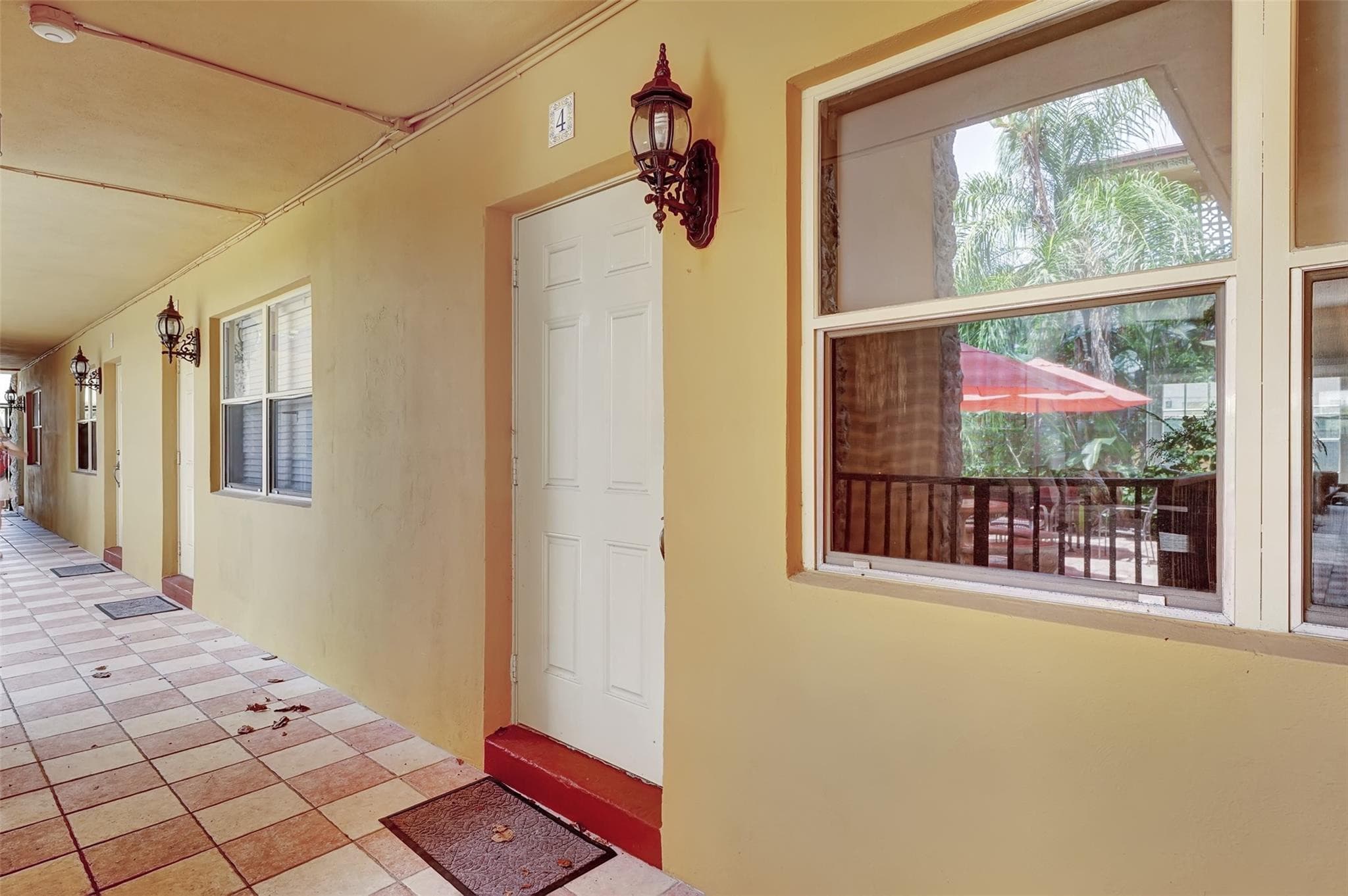 744 NE 14th Avenue 4, Fort Lauderdale, FL 33304 — photo 13 of 37