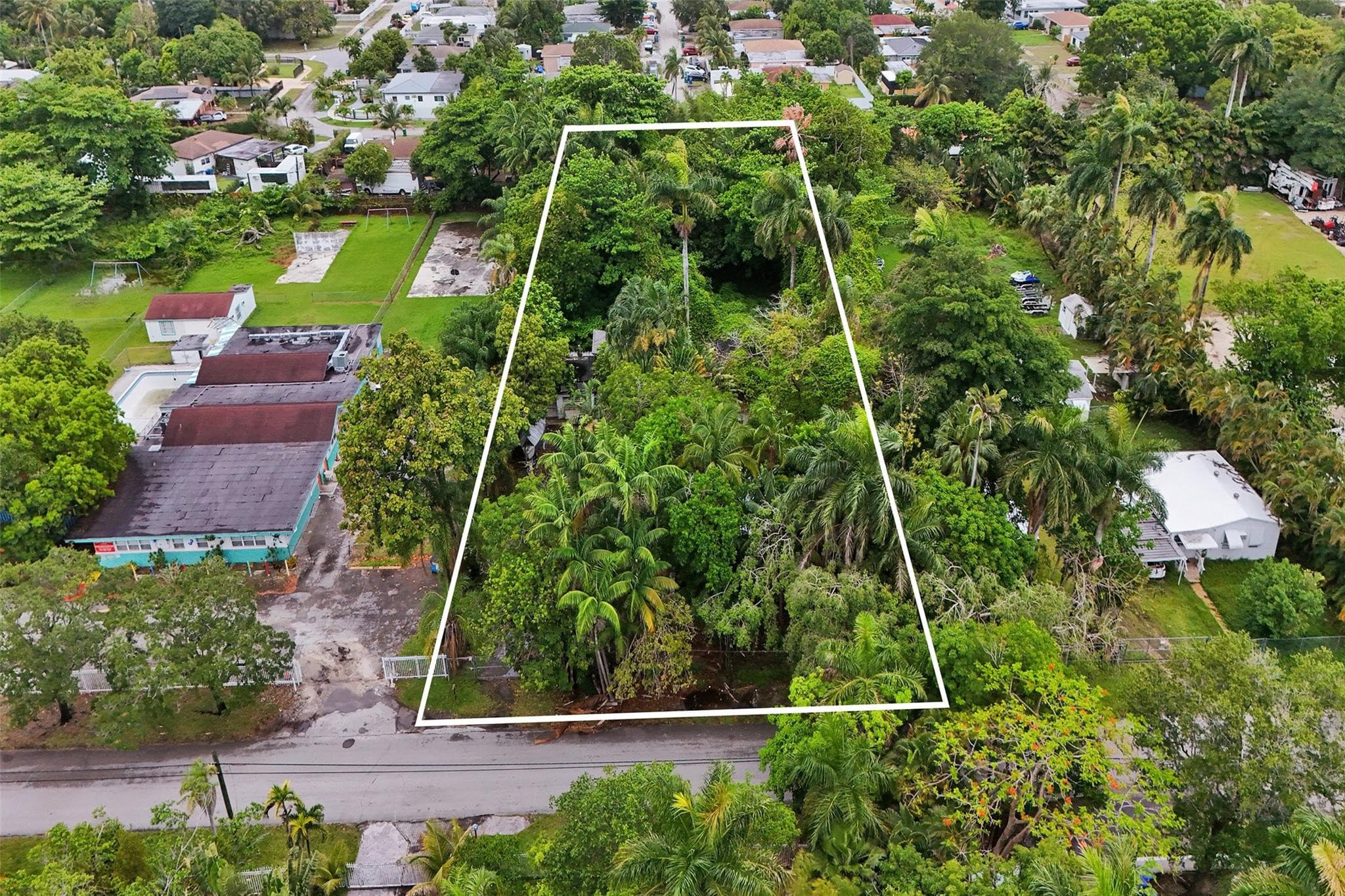 453 NE 154th Street, Miami, FL 33162 — photo 1 of 12