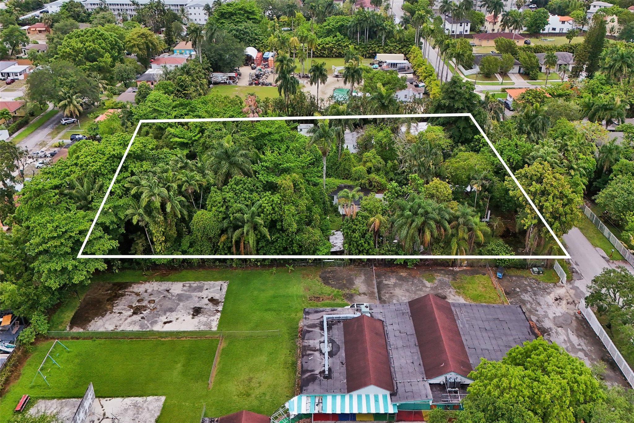 453 NE 154th Street, Miami, FL 33162 — photo 4 of 12