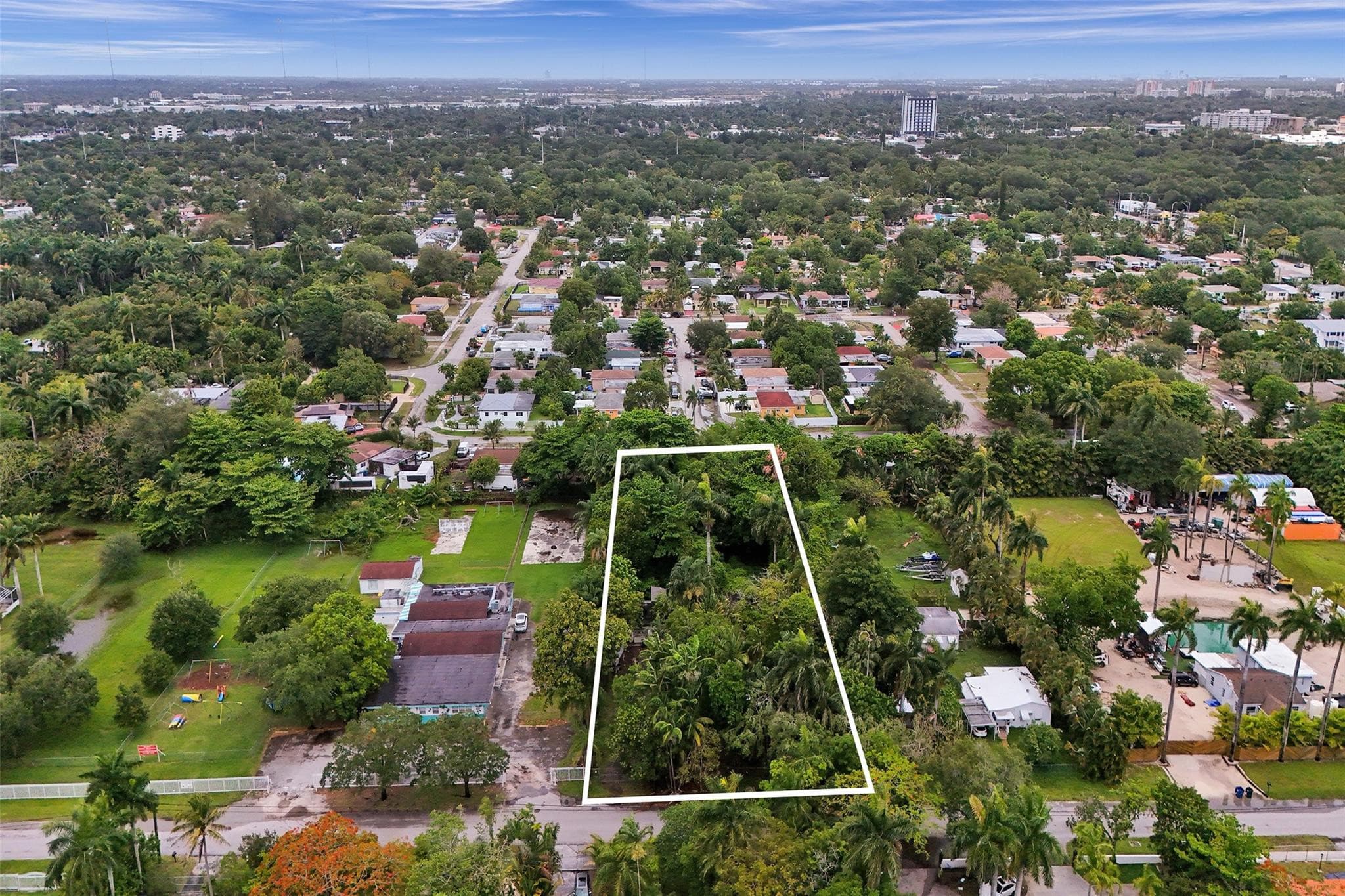 453 NE 154th Street, Miami, FL 33162 — photo 6 of 12