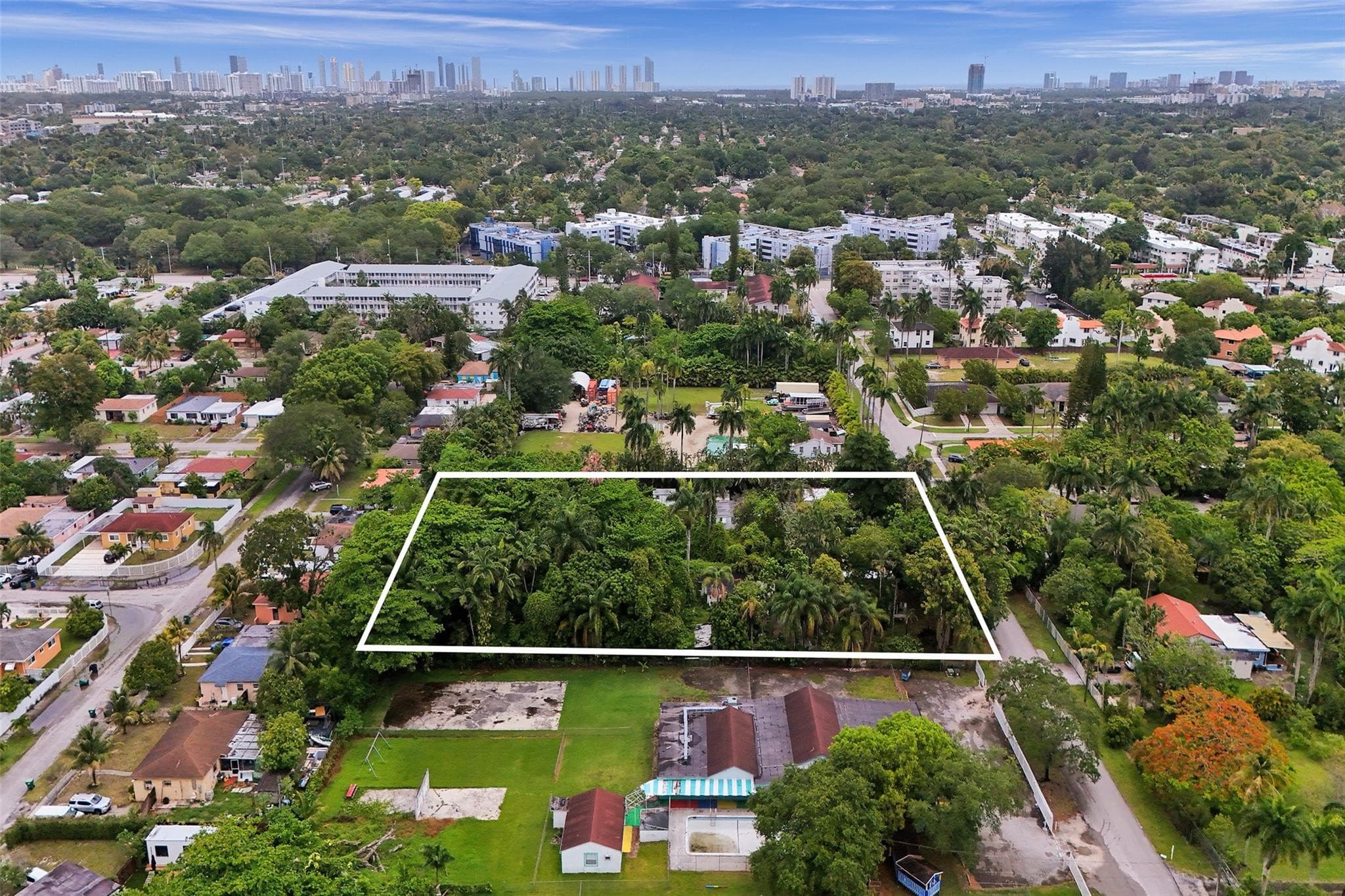 453 NE 154th Street, Miami, FL 33162 — photo 10 of 12