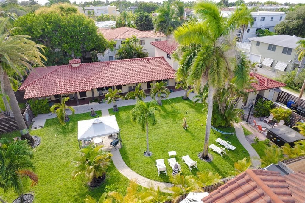 2625 NE 13th Court 3, Fort Lauderdale, FL 33304 — photo 3 of 8