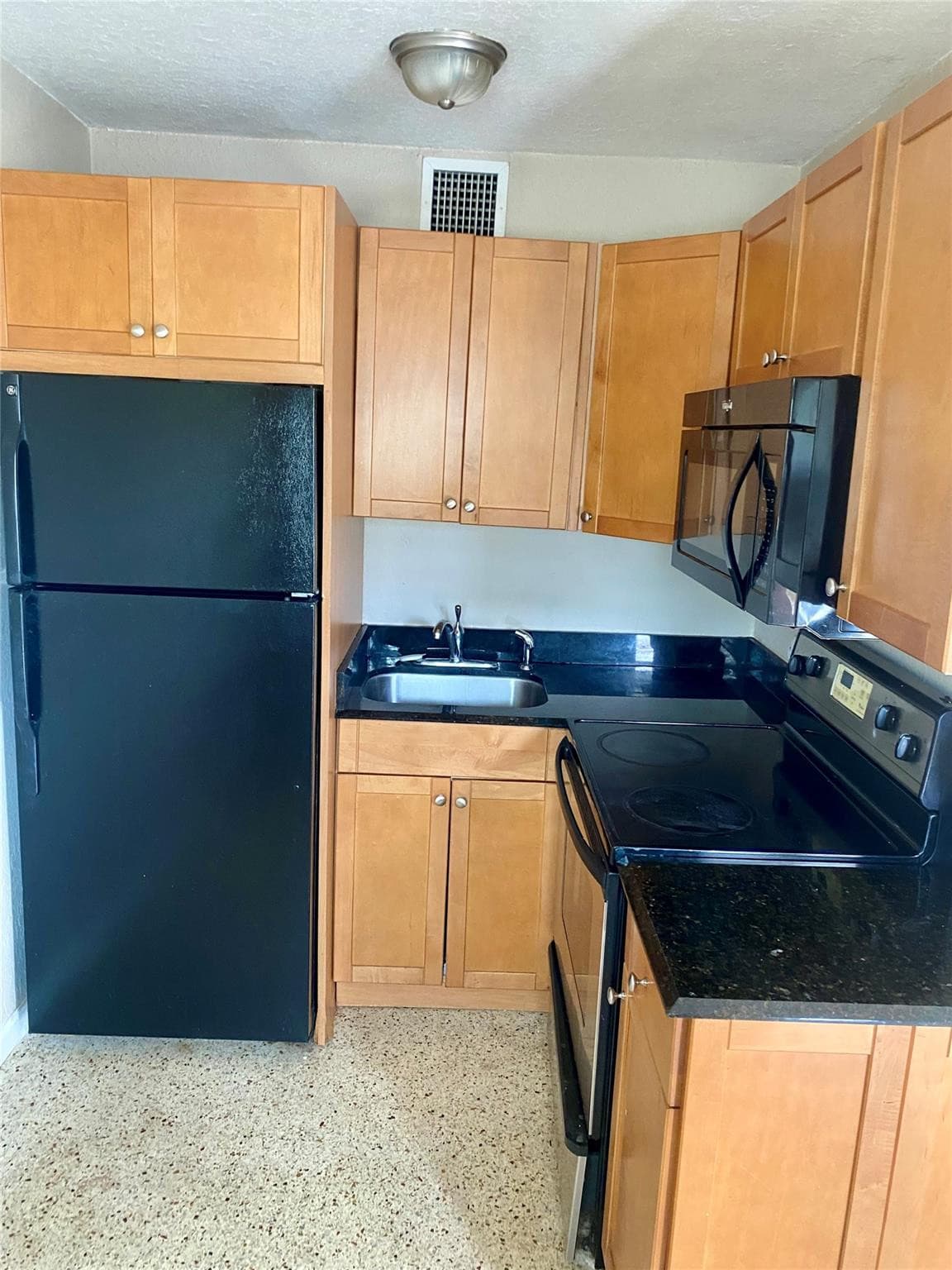 1201 N "e" Street 2, Lake Worth Beach, FL 33460 — photo 2 of 7