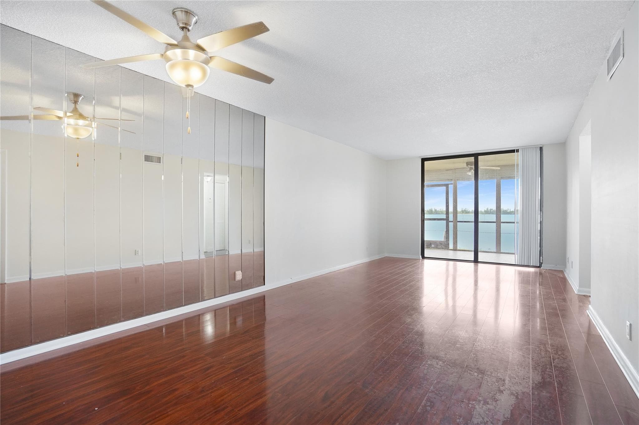 109 Lake Emerald Drive 110, Oakland Park, FL 33309 — photo 10 of 39