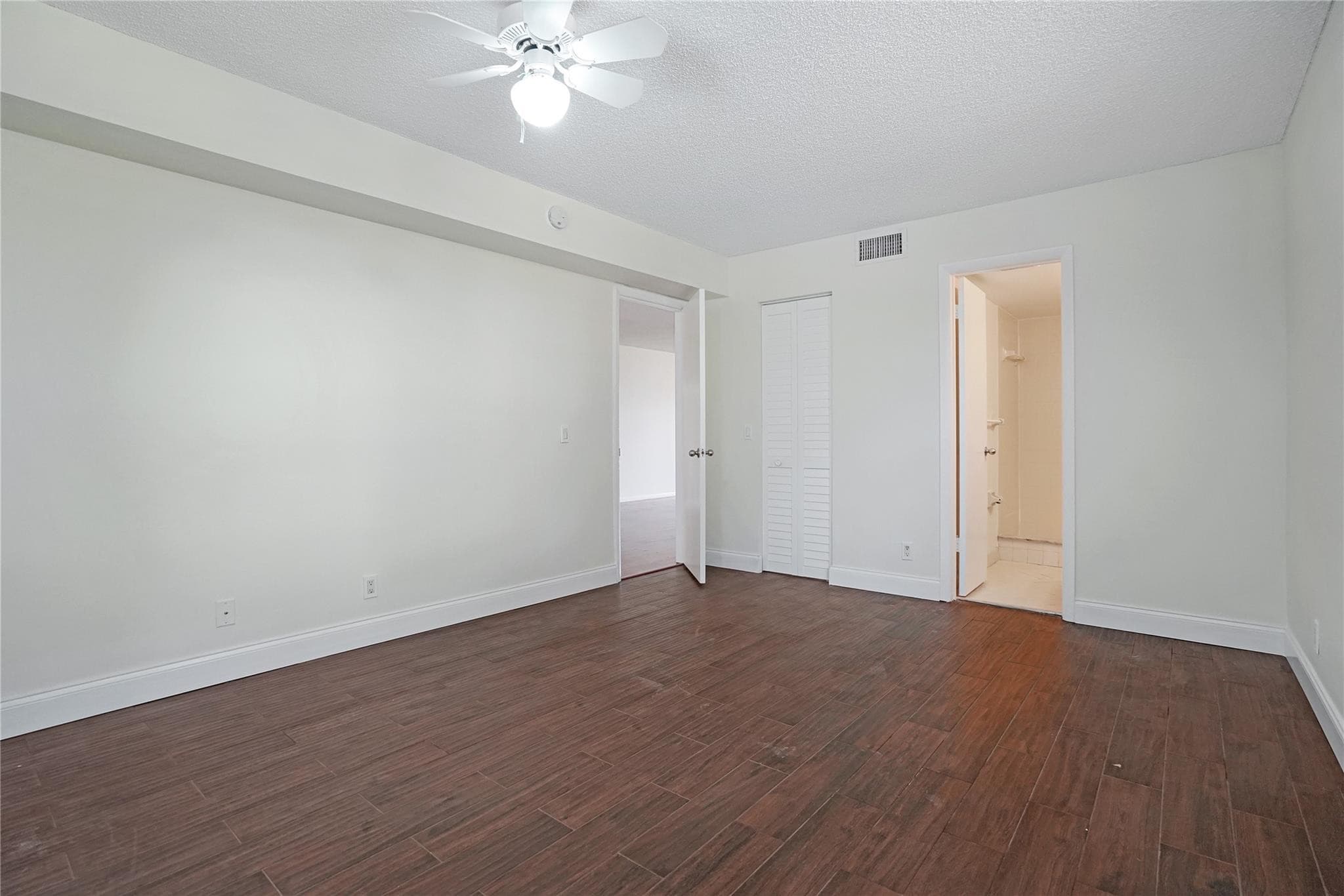 109 Lake Emerald Drive 110, Oakland Park, FL 33309 — photo 11 of 39