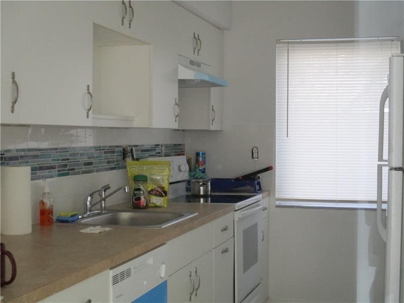 2361 NE 10th Street 5, Pompano Beach, FL 33062 — photo 2 of 7
