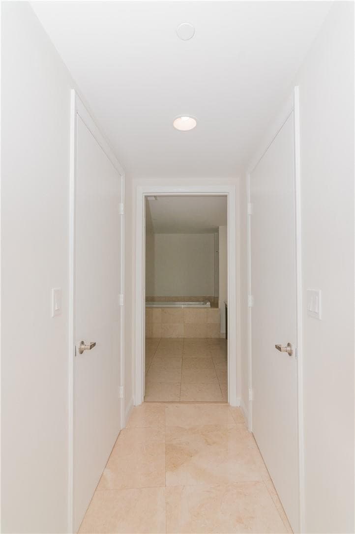 465 Brickell Avenue Bay 419, Miami, FL 33131 — photo 25 of 54