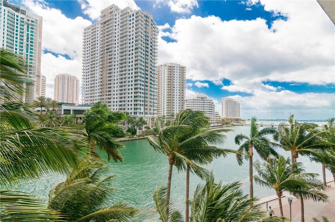 465 Brickell Avenue Bay 419, Miami, FL 33131 — photo 2 of 54