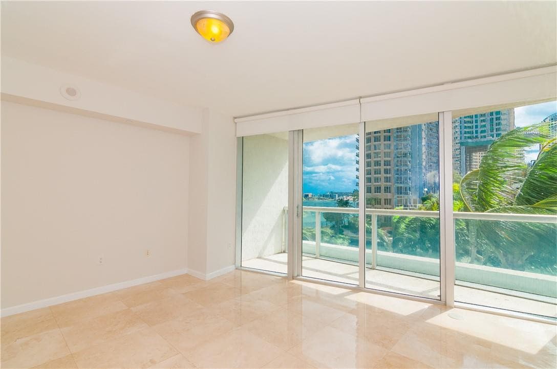 465 Brickell Avenue Bay 419, Miami, FL 33131 — photo 19 of 54