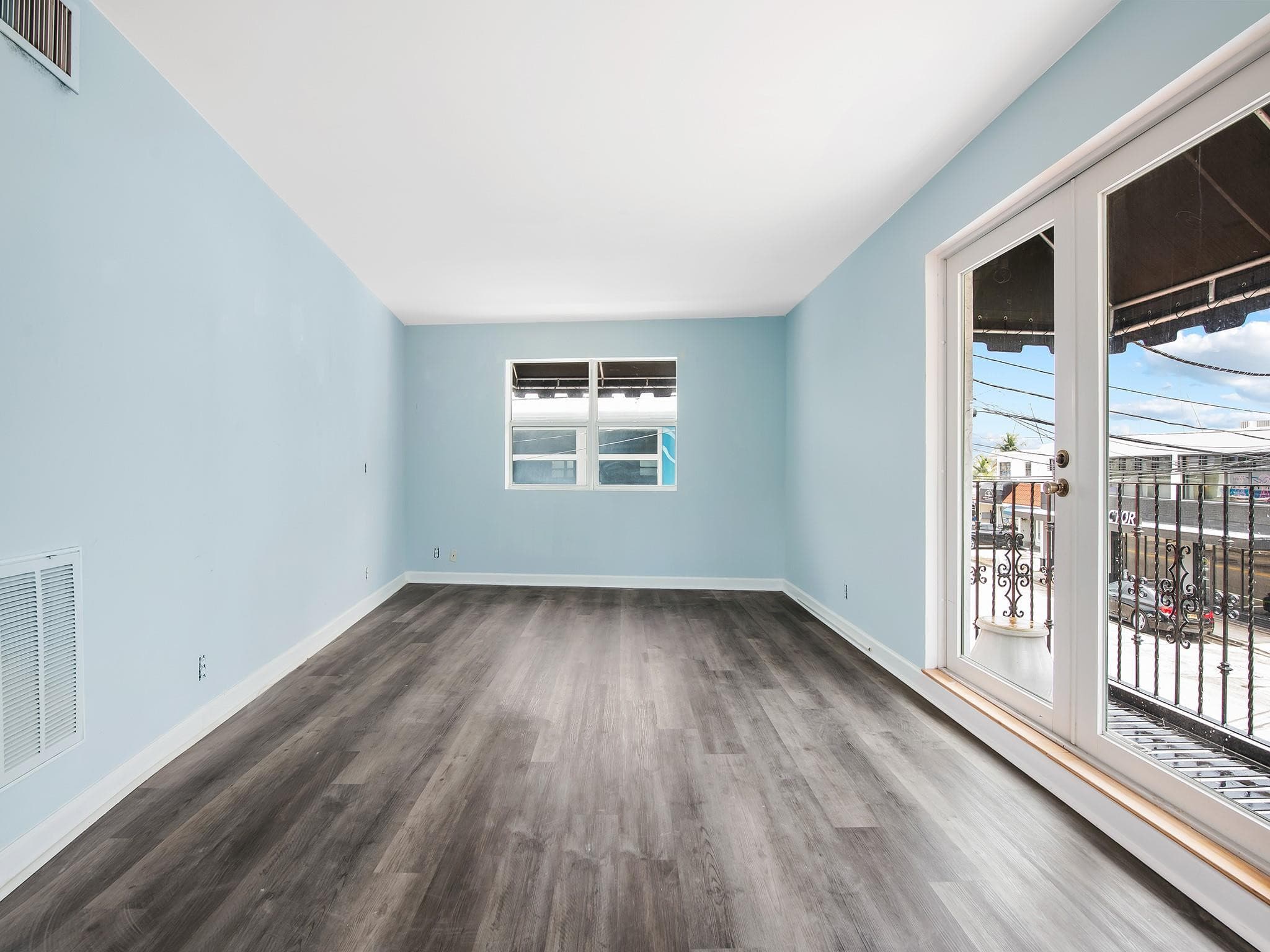 1948 E Sunrise Boulevard, Fort Lauderdale, FL 33304 — photo 3 of 4