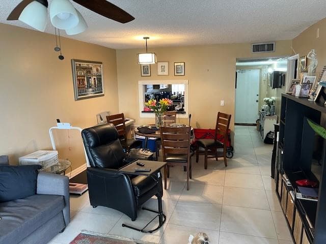 9330 Lagoon Place 406, Davie, FL 33324 — photo 4 of 13