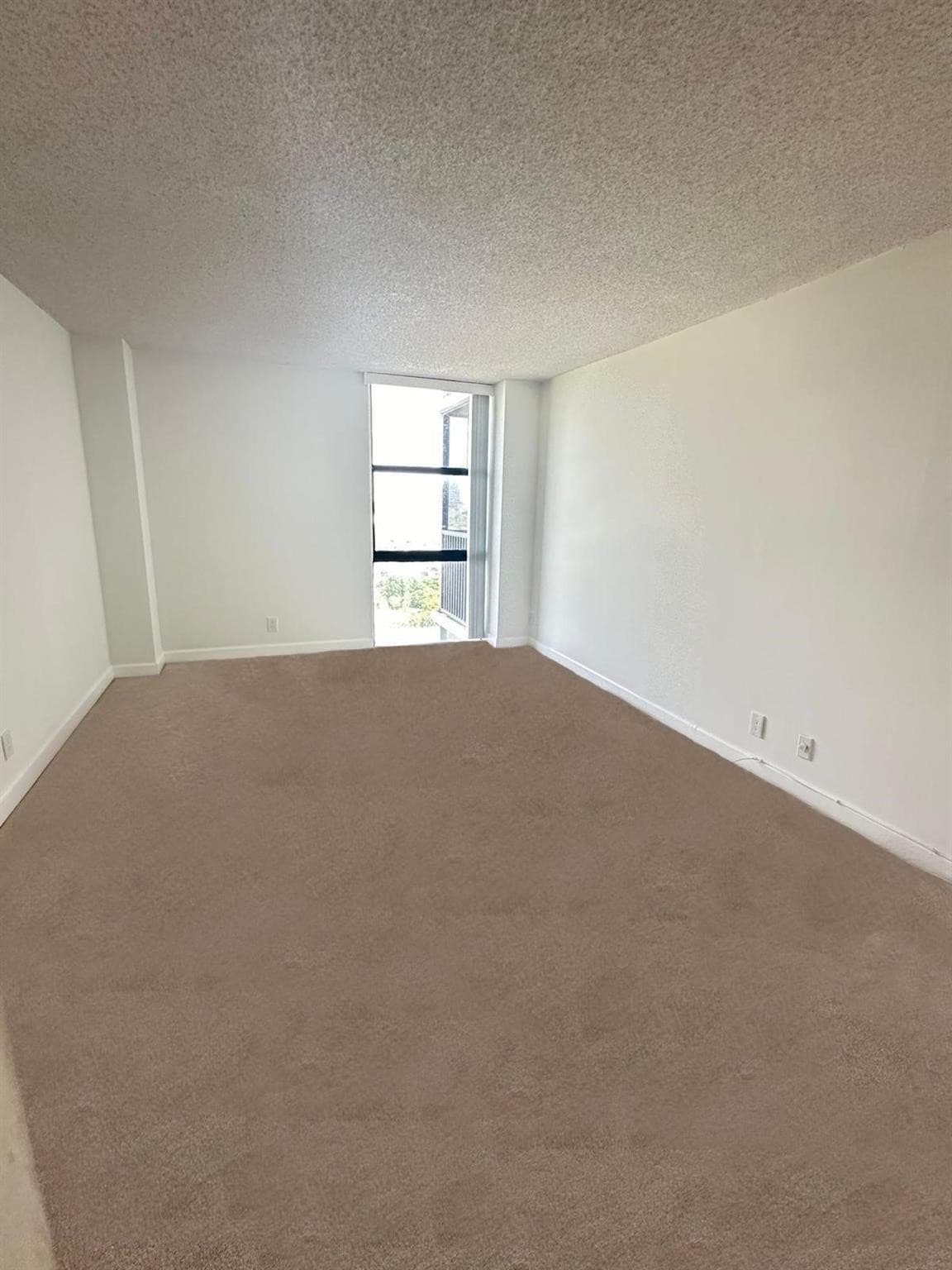 Condominium in Aventura — photo 8 of 22