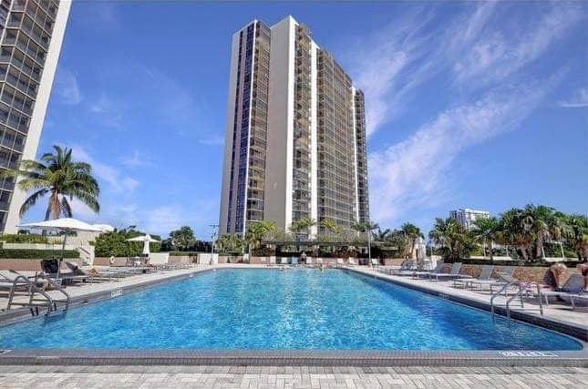 Condominium in Aventura — photo 1 of 22