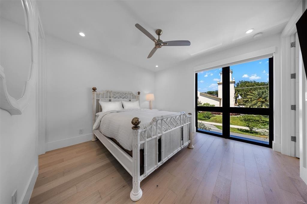 2001 Marietta Drive, Fort Lauderdale, FL 33316 — photo 10 of 98