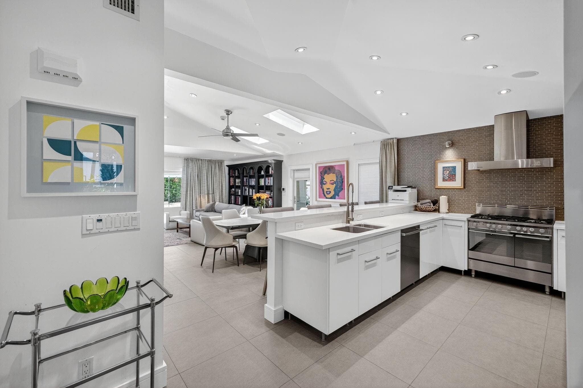 2925 N Atlantic Bl, Fort Lauderdale, FL 33308 — photo 13 of 80