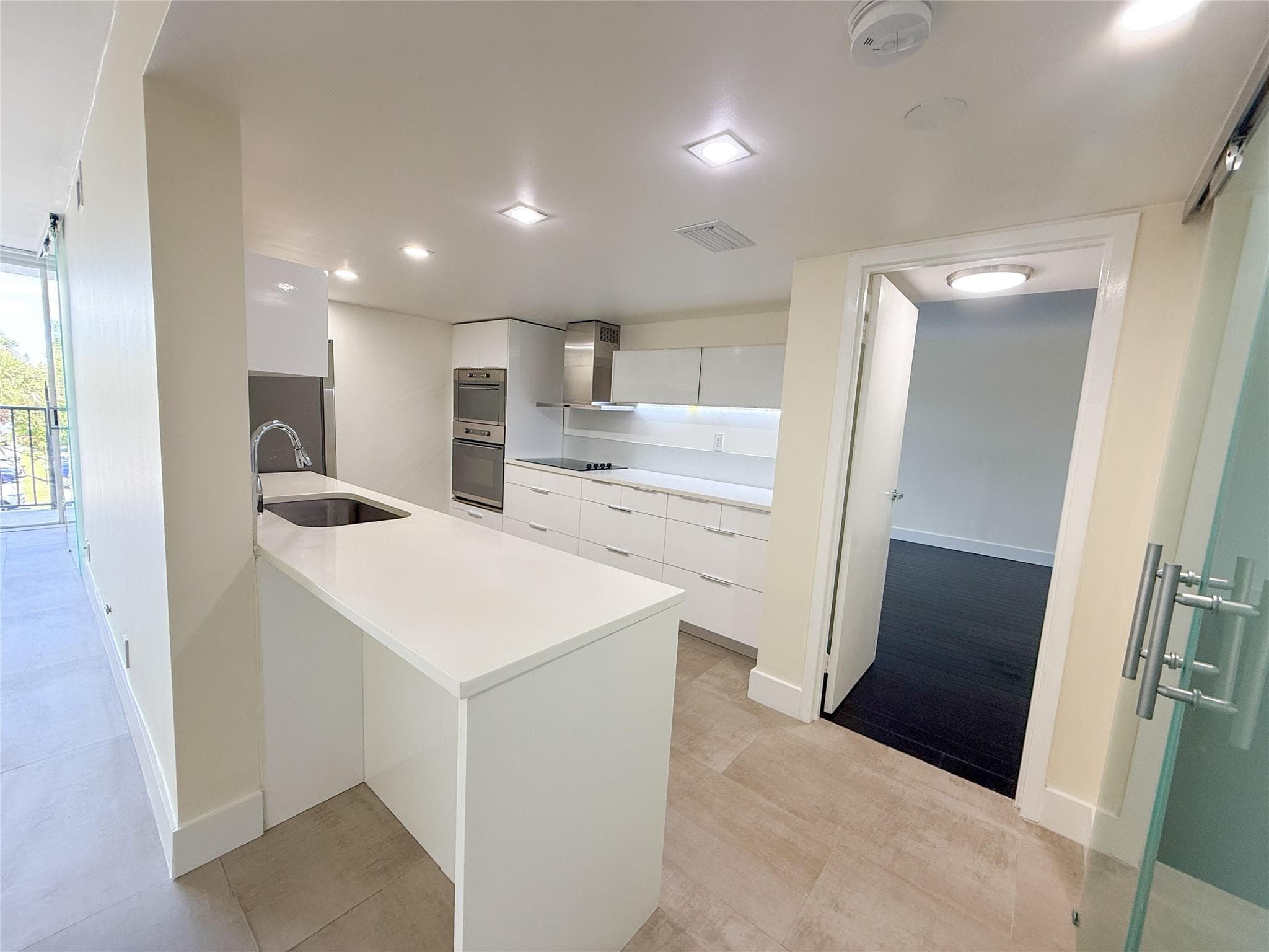 1000 Parkview Drive 319, Hallandale Beach, FL 33009 — photo 11 of 29