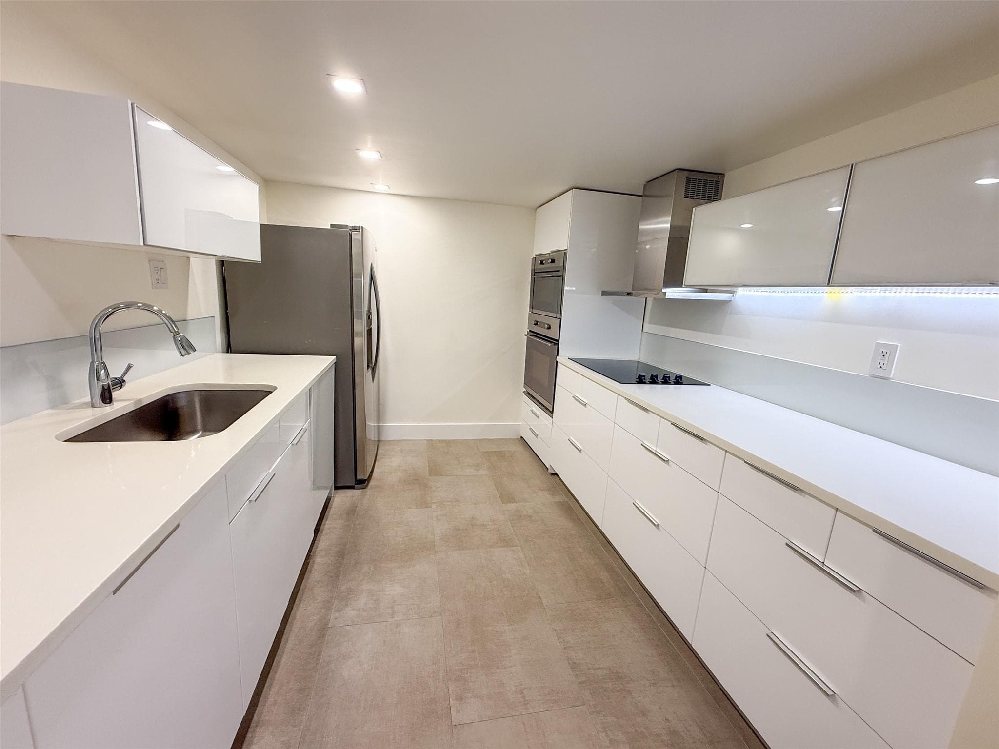 1000 Parkview Drive 319, Hallandale Beach, FL 33009 — photo 13 of 29