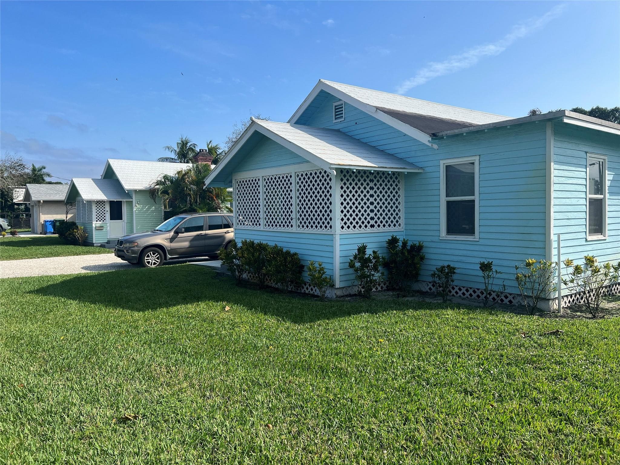 1338 - 1384 NE - 1384 35th Street, Oakland Park, FL 33334 — photo 4 of 13