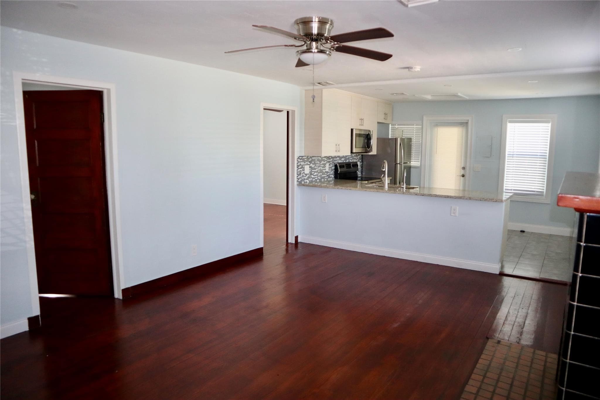 1338 - 1384 NE - 1384 35th Street, Oakland Park, FL 33334 — photo 6 of 13