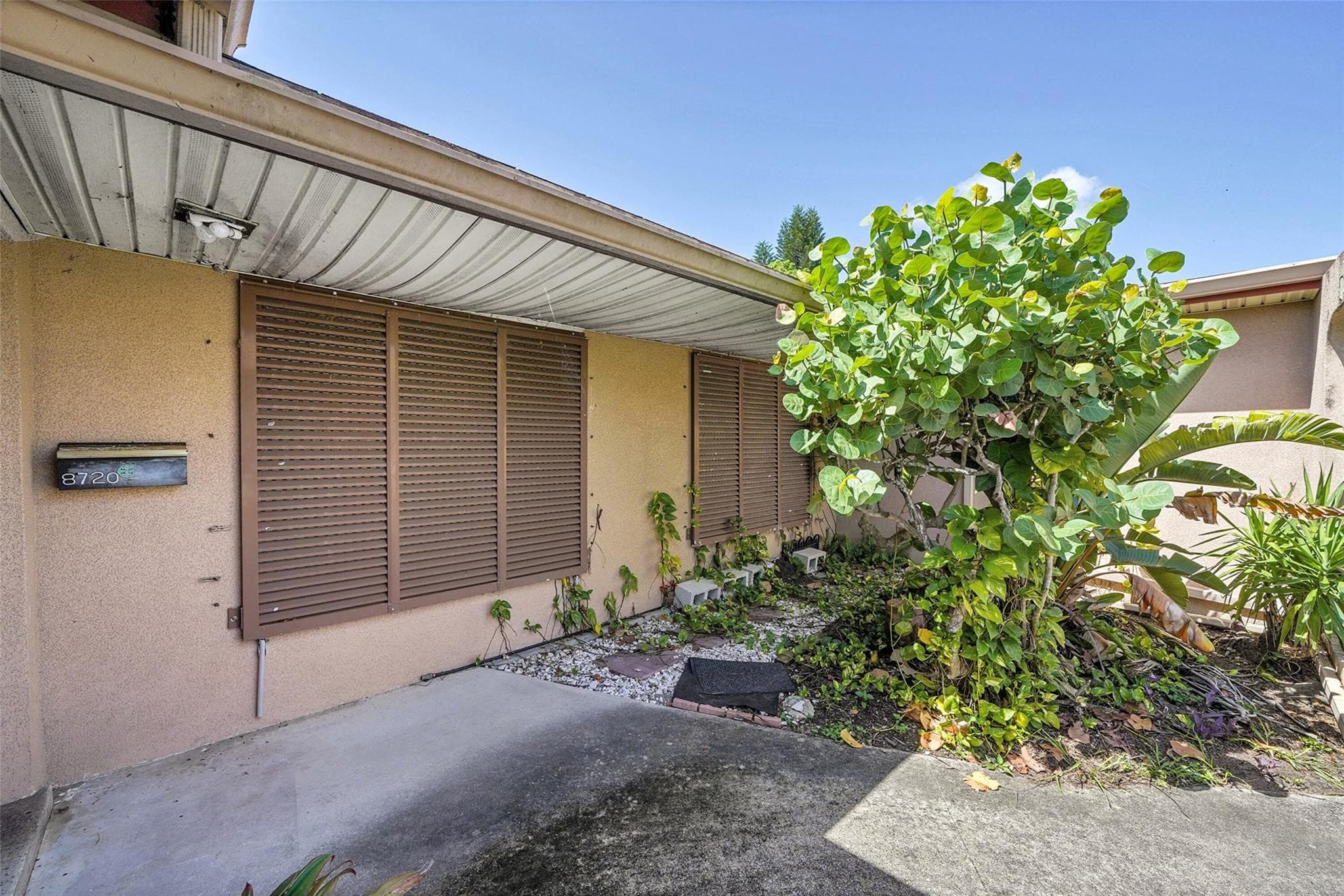 8720 Pasadena Boulevard, Pembroke Pines, FL 33024 — photo 7 of 43