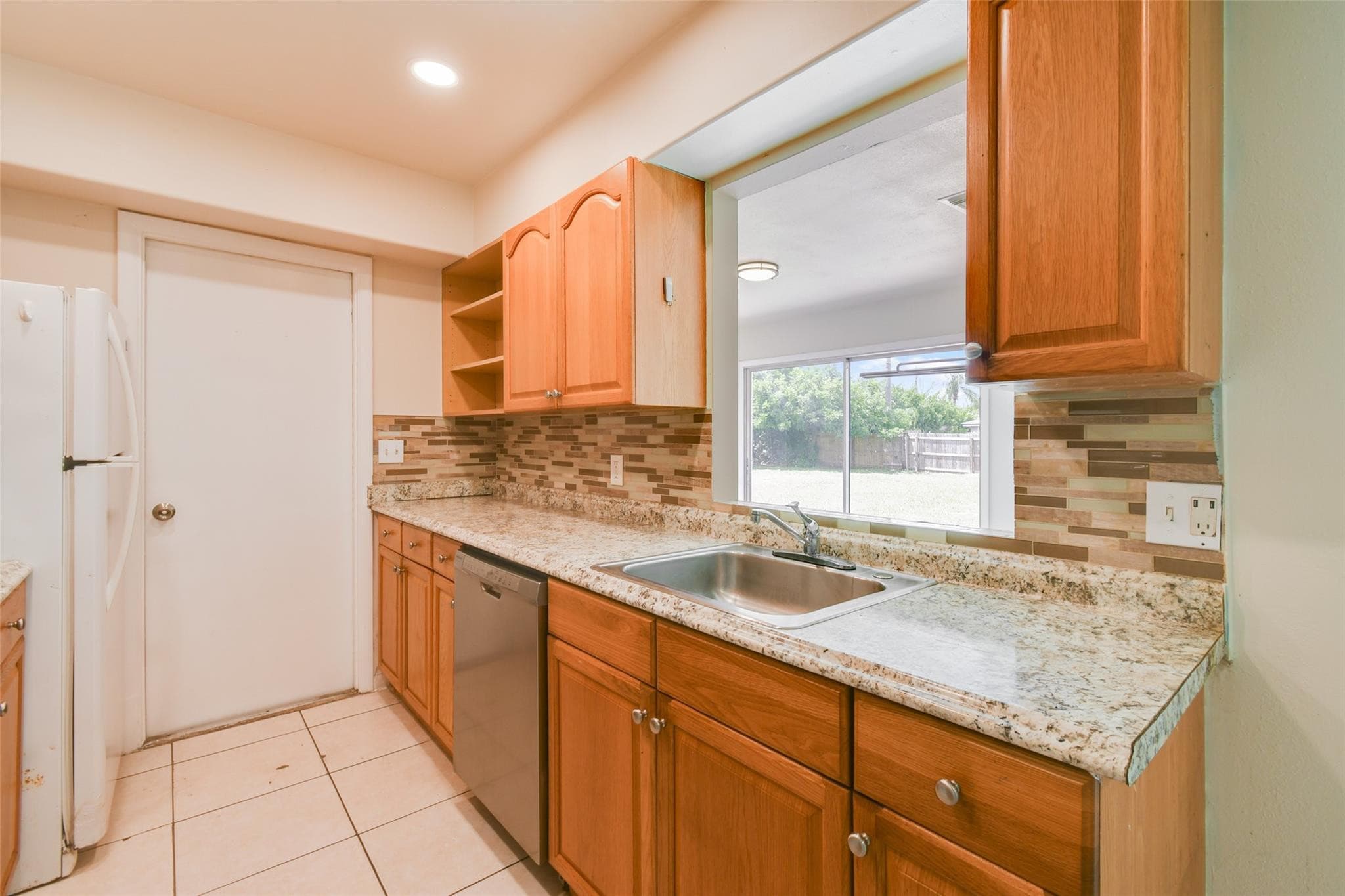 458 SE Galleon Lane, Port St. Lucie, FL 34983 — photo 11 of 31