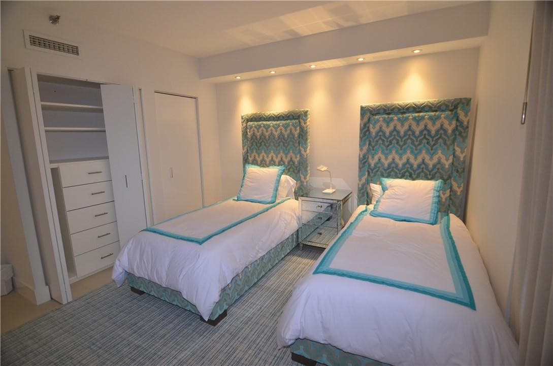 19355 Turnberry Way 7-L, Aventura, FL 33180 — photo 14 of 39