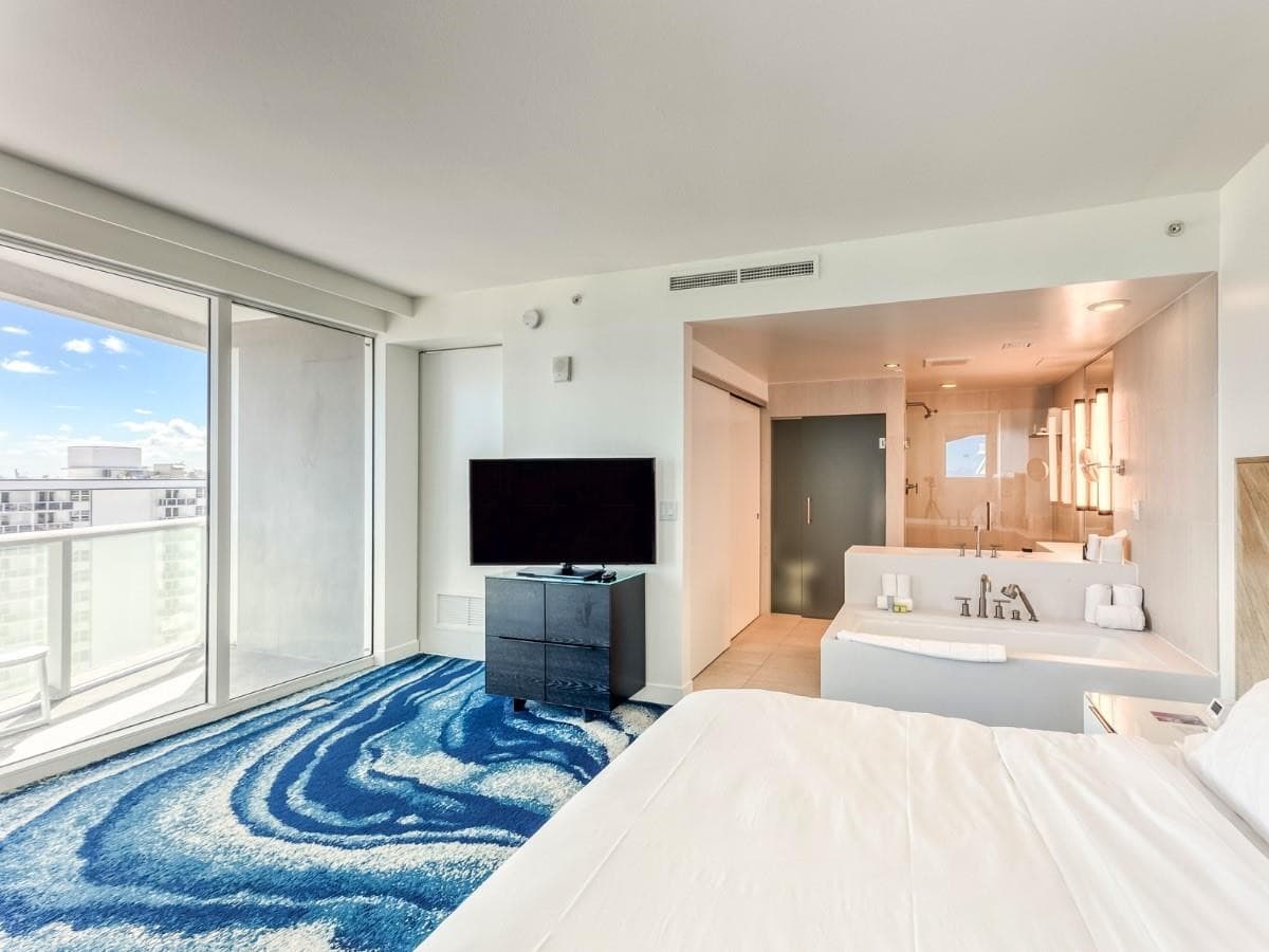 3101 Bayshore Drive 1409, Fort Lauderdale, FL 33304 — photo 10 of 49