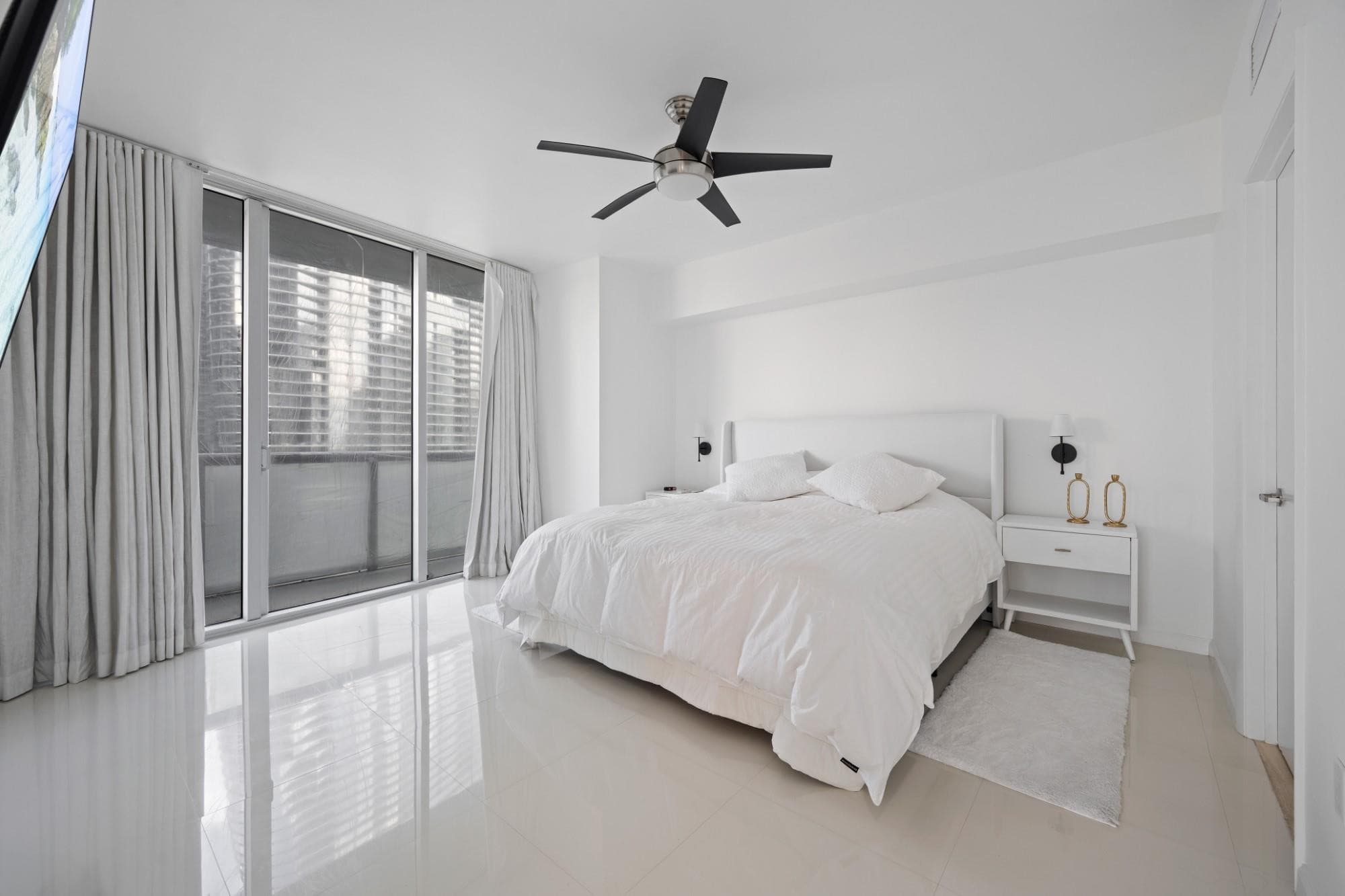 475 Brickell Avenue 1815, Miami, FL 33131 — photo 15 of 20