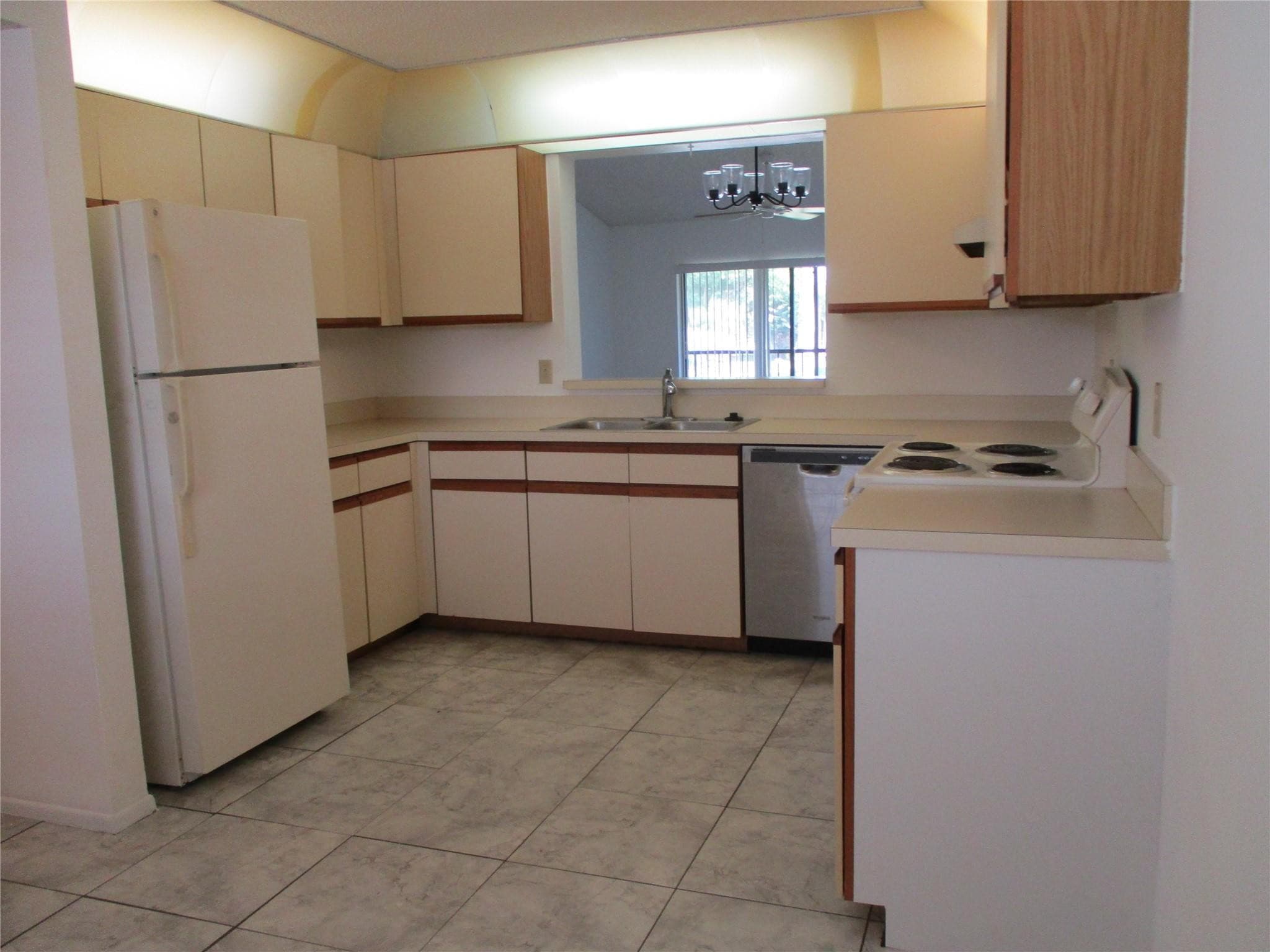 23442 SW 57th Avenue 406, Boca Raton, FL 33428 — photo 5 of 25