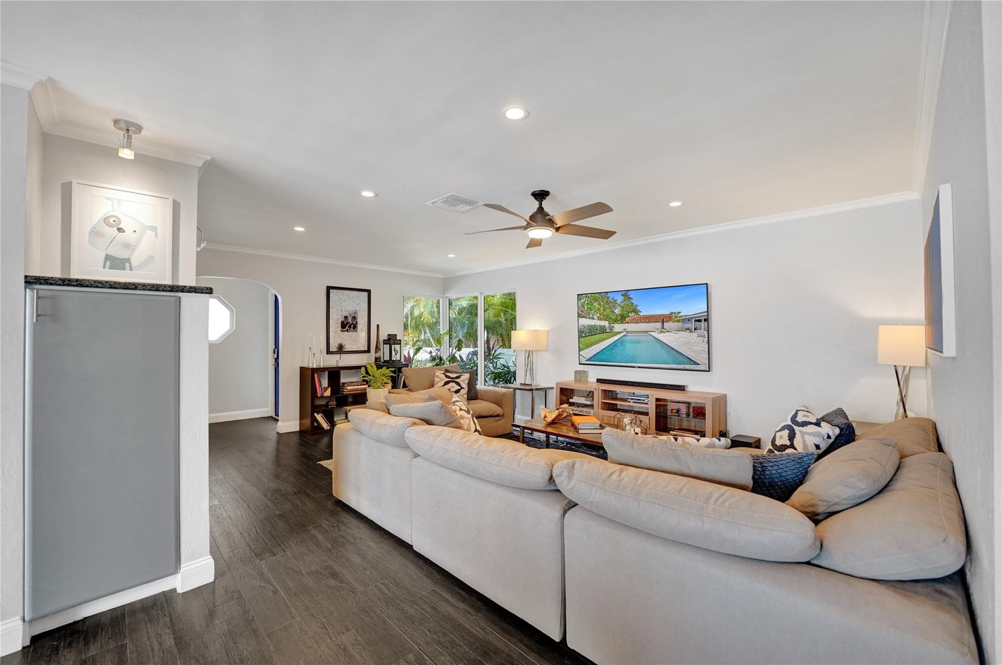 1280 NE 40th Street, Oakland Park, FL 33334 — photo 19 of 43